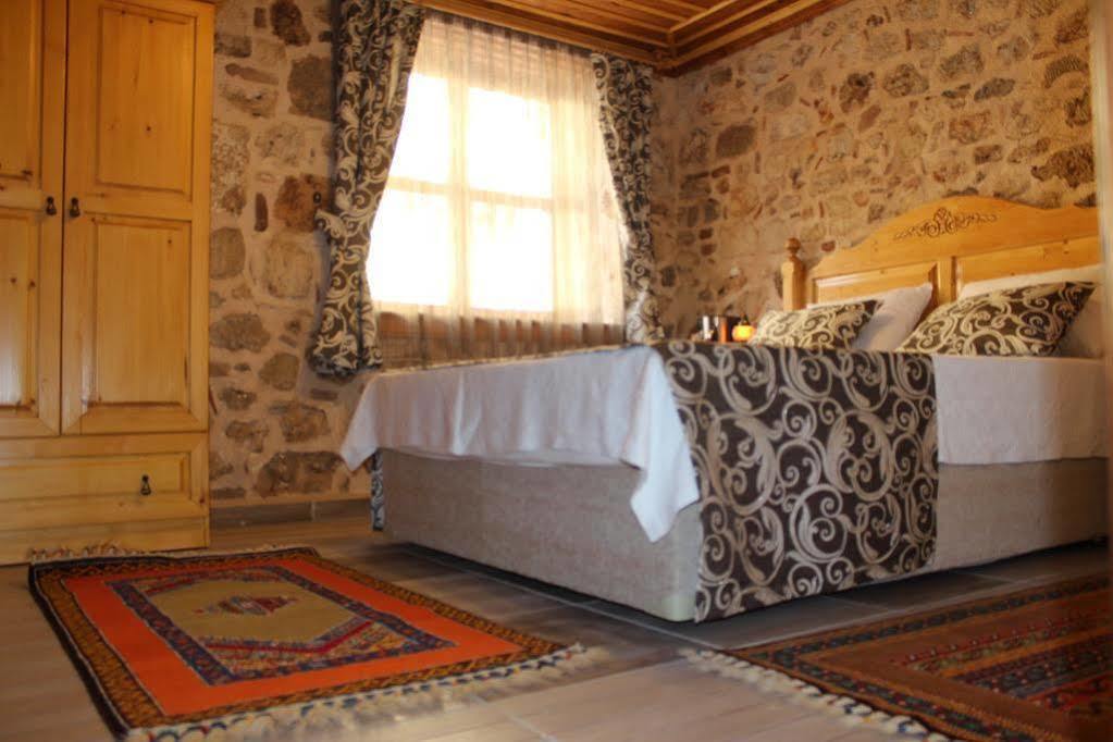 Casa Franco Old Town Hotel Antália Exterior foto